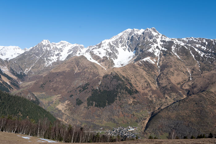 L'Arbizon enneigé vu du Cap de Pède