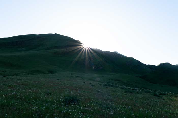 Lever de soleil sur les Pyrénées - Hospice de France