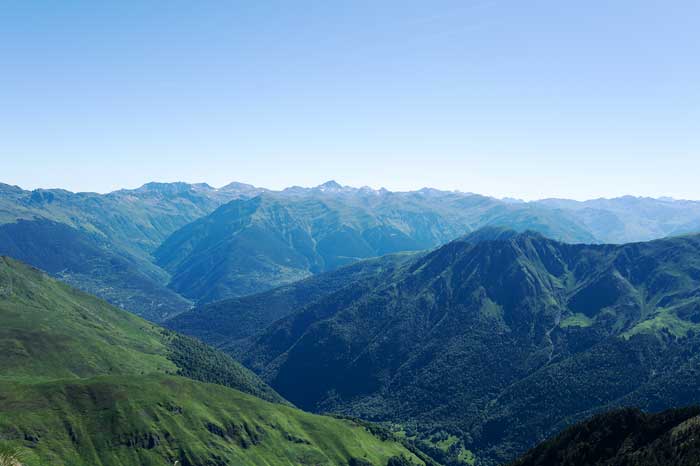 Les Pyrénées espagnoles vues de l'Escalette