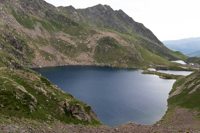 Le refuge de Venasque vu du boum de Venasque