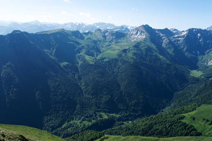 Vallée de Luchonnaise vue du sommet de l'Entecade